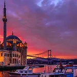 Taksim Lion 37 * İstanbul